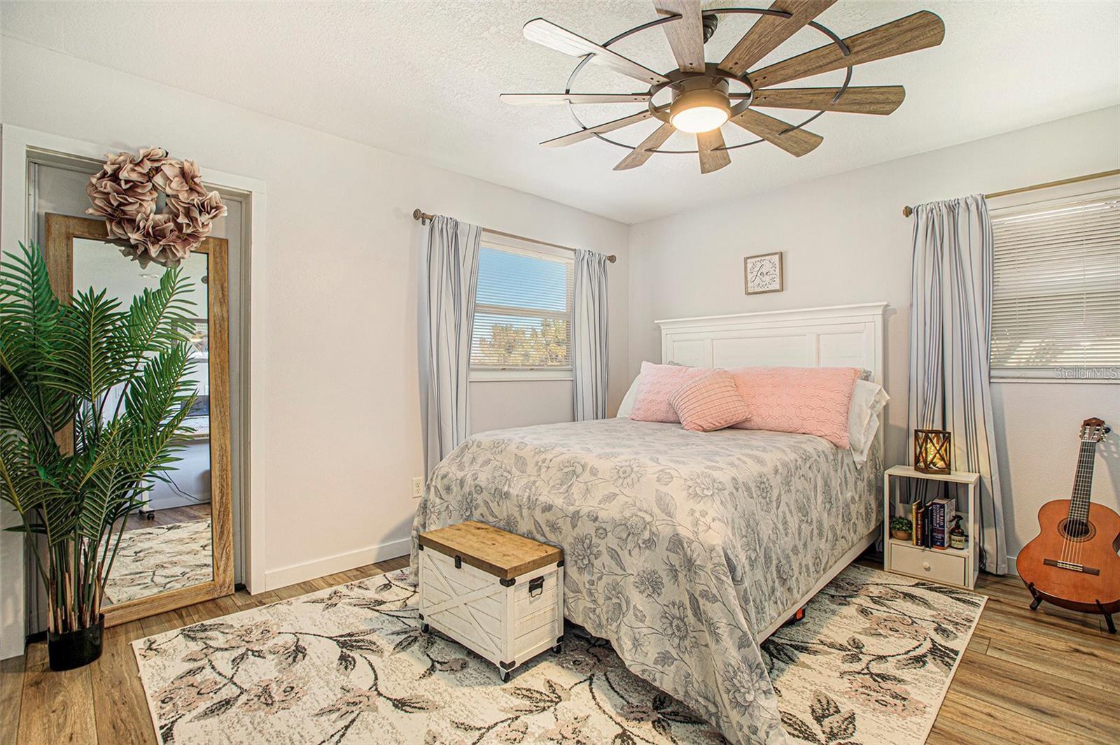 Image 11 of 17 For 10215 Manatee Avenue W 7