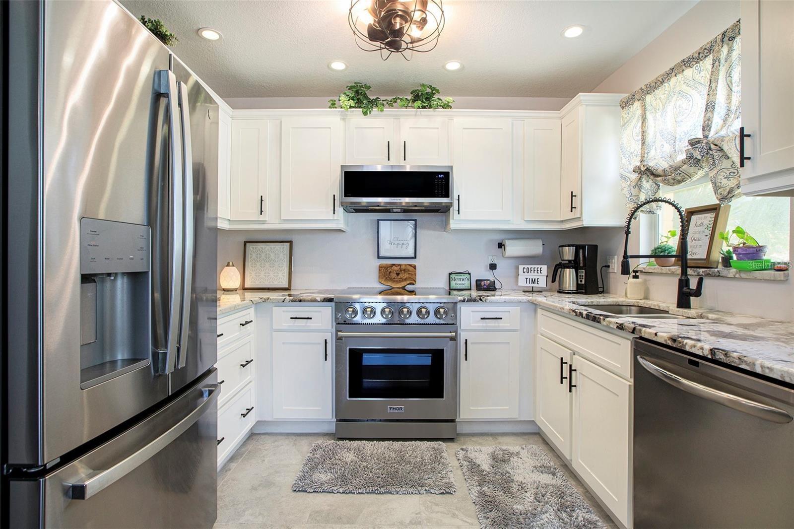 Image 3 of 17 For 10215 Manatee Avenue W 7