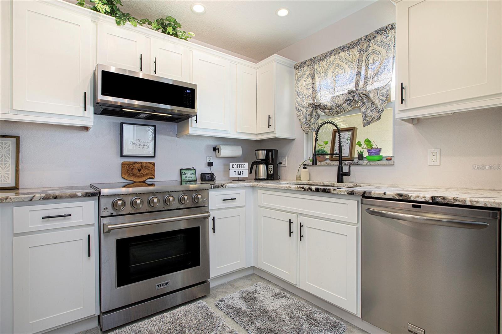 Image 4 of 17 For 10215 Manatee Avenue W 7