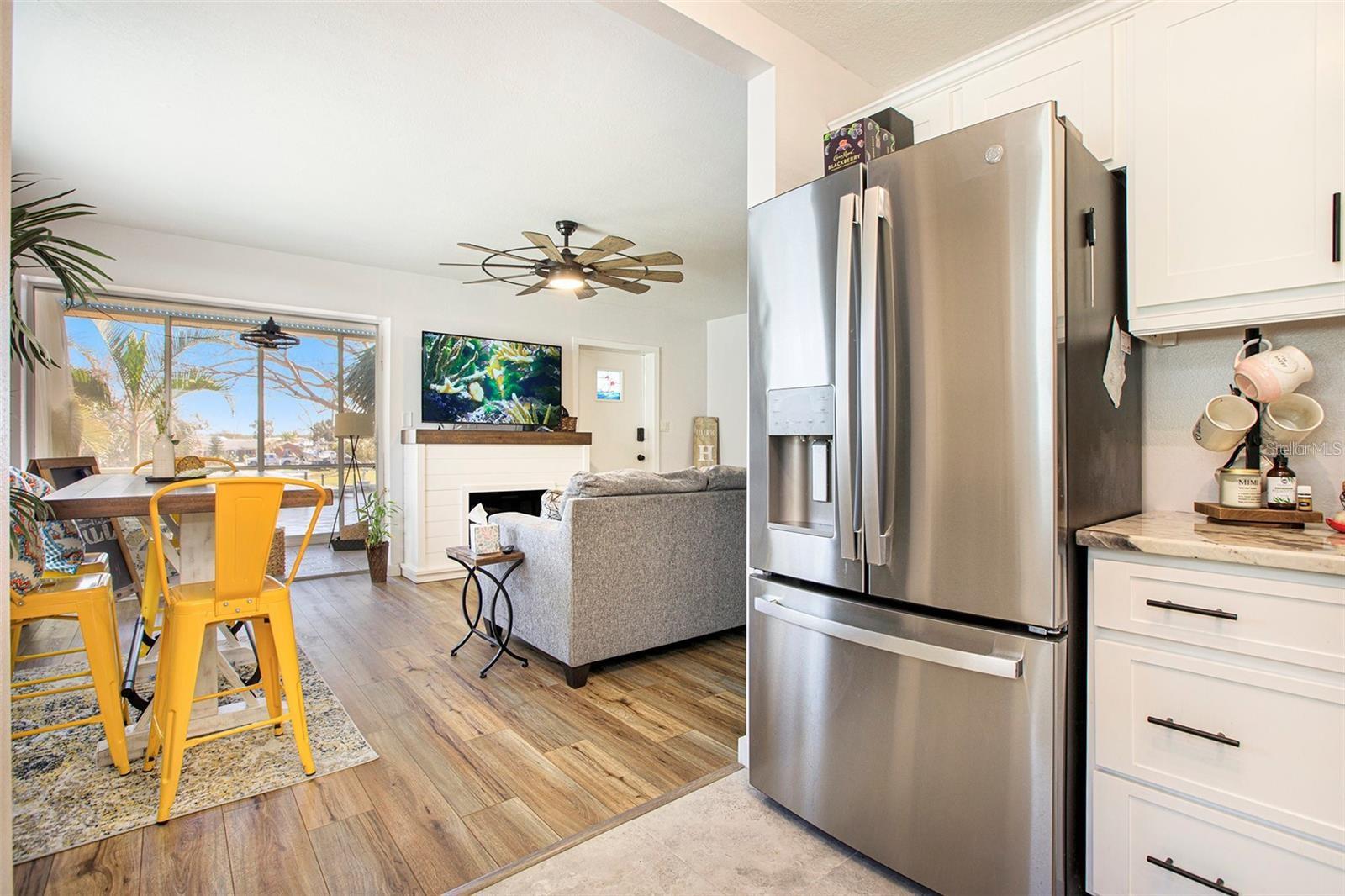 Image 5 of 17 For 10215 Manatee Avenue W 7