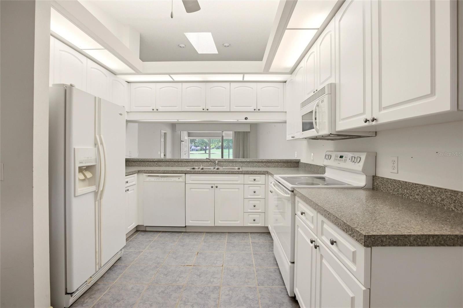 Image 10 of 47 For 5576 Country Club Way 5576
