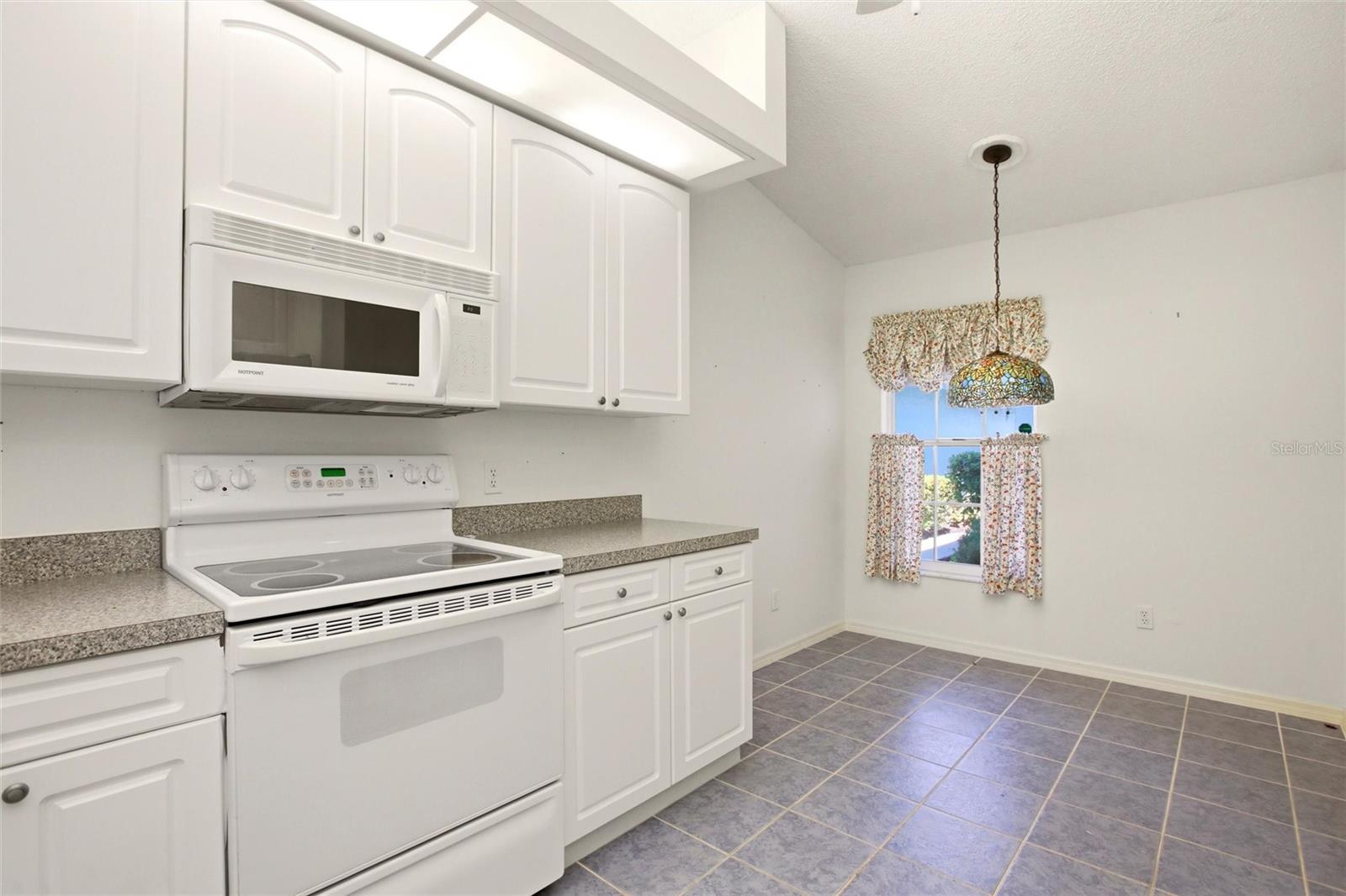 Image 17 of 47 For 5576 Country Club Way 5576