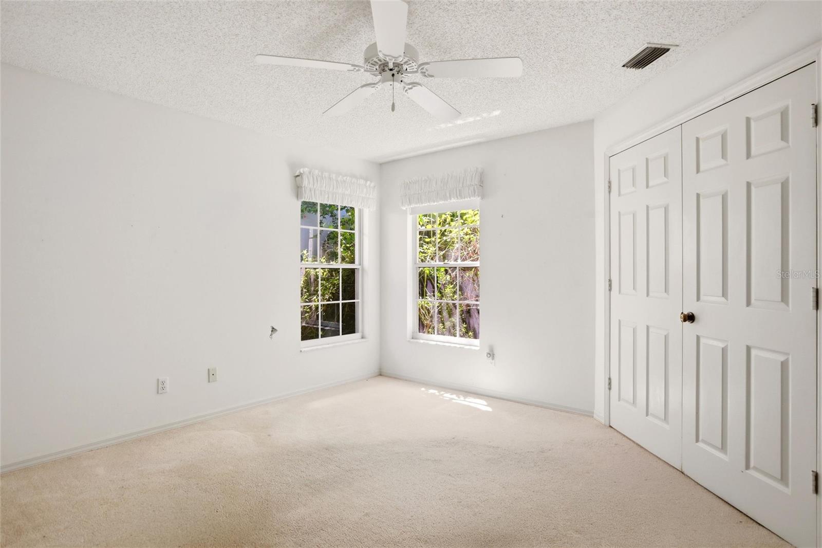Image 18 of 47 For 5576 Country Club Way 5576