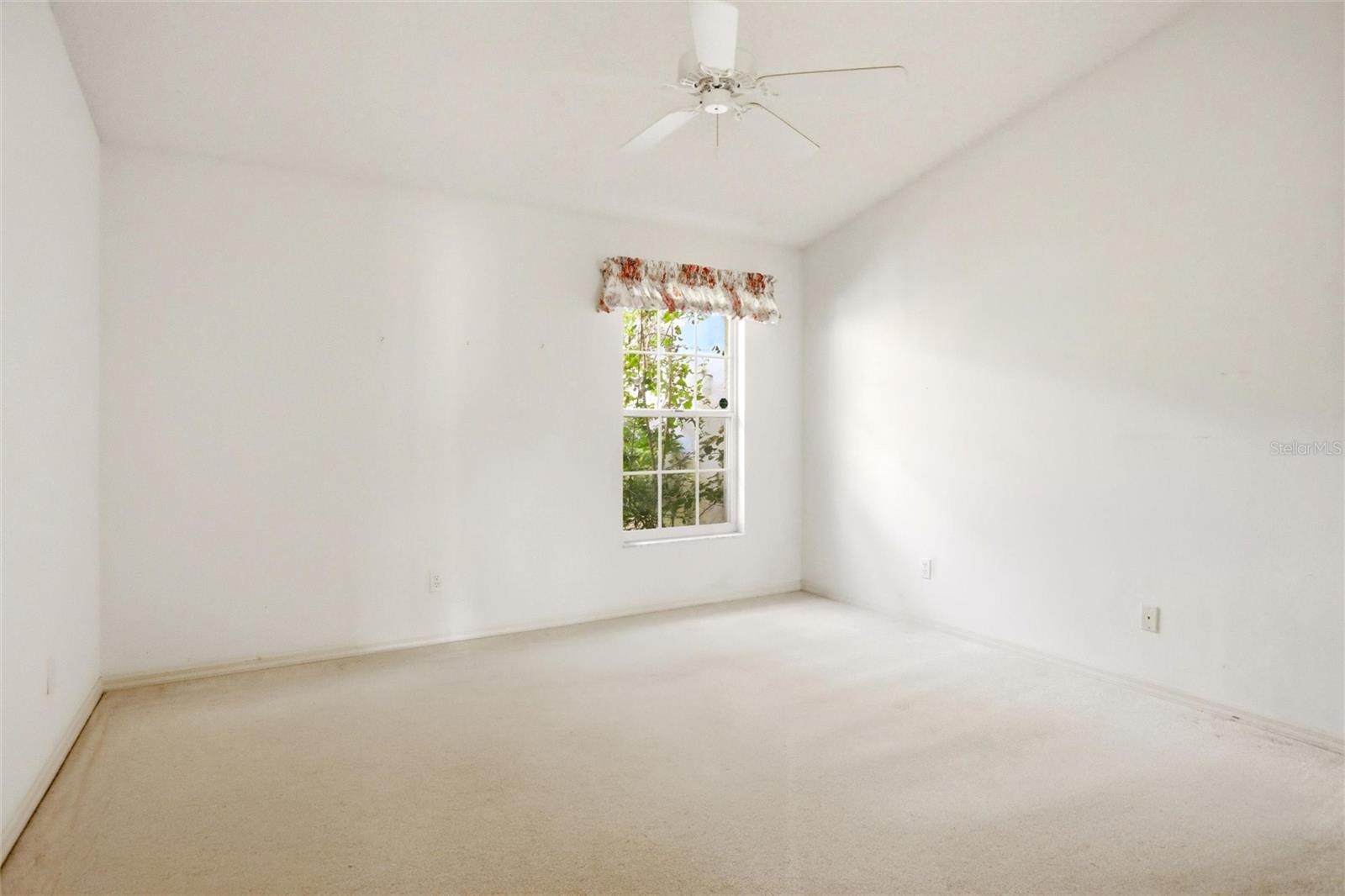 Image 20 of 47 For 5576 Country Club Way 5576