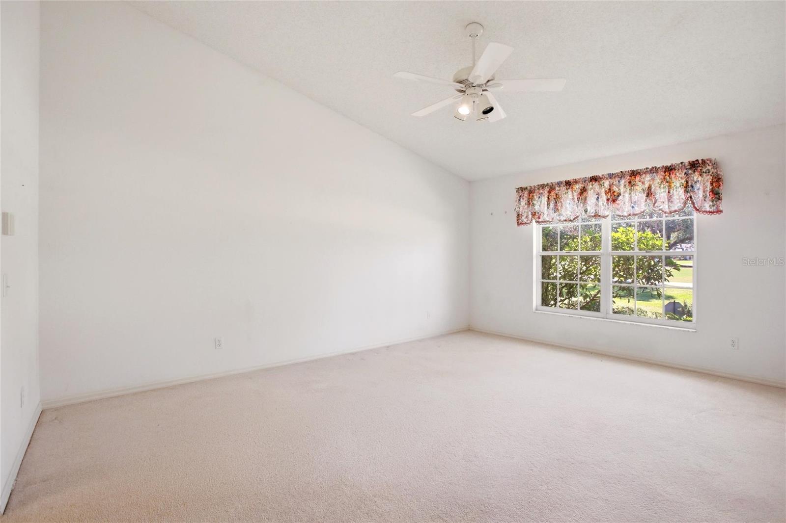Image 24 of 47 For 5576 Country Club Way 5576