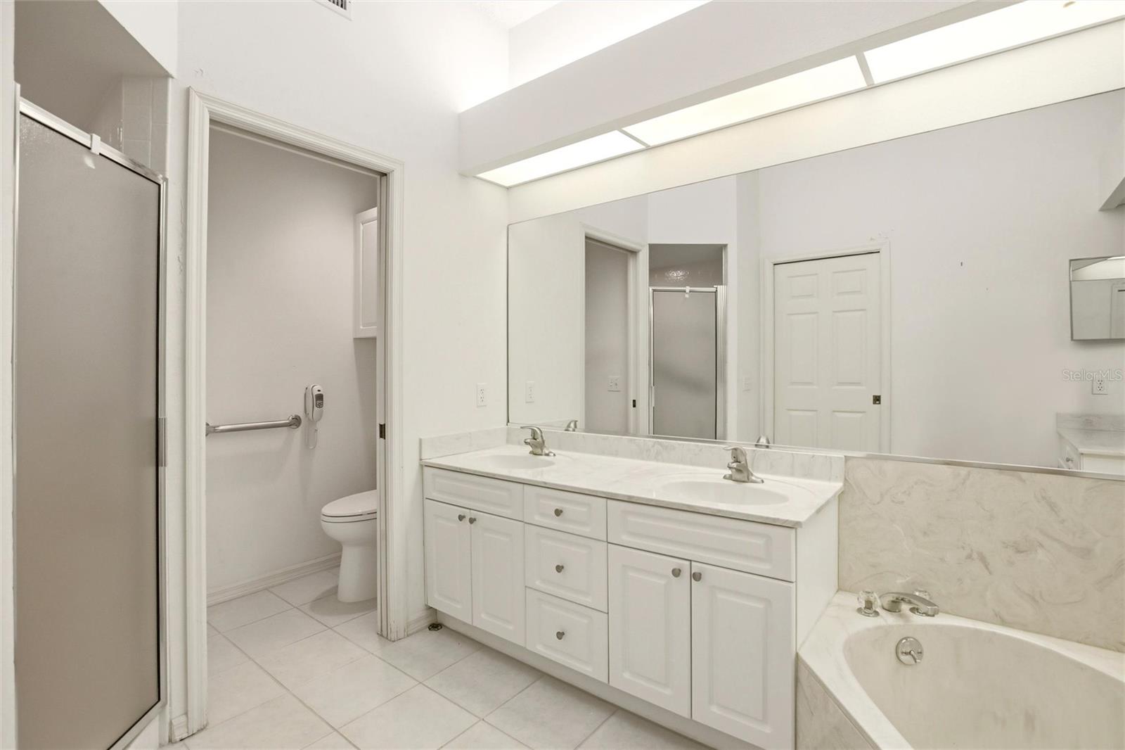 Image 29 of 47 For 5576 Country Club Way 5576