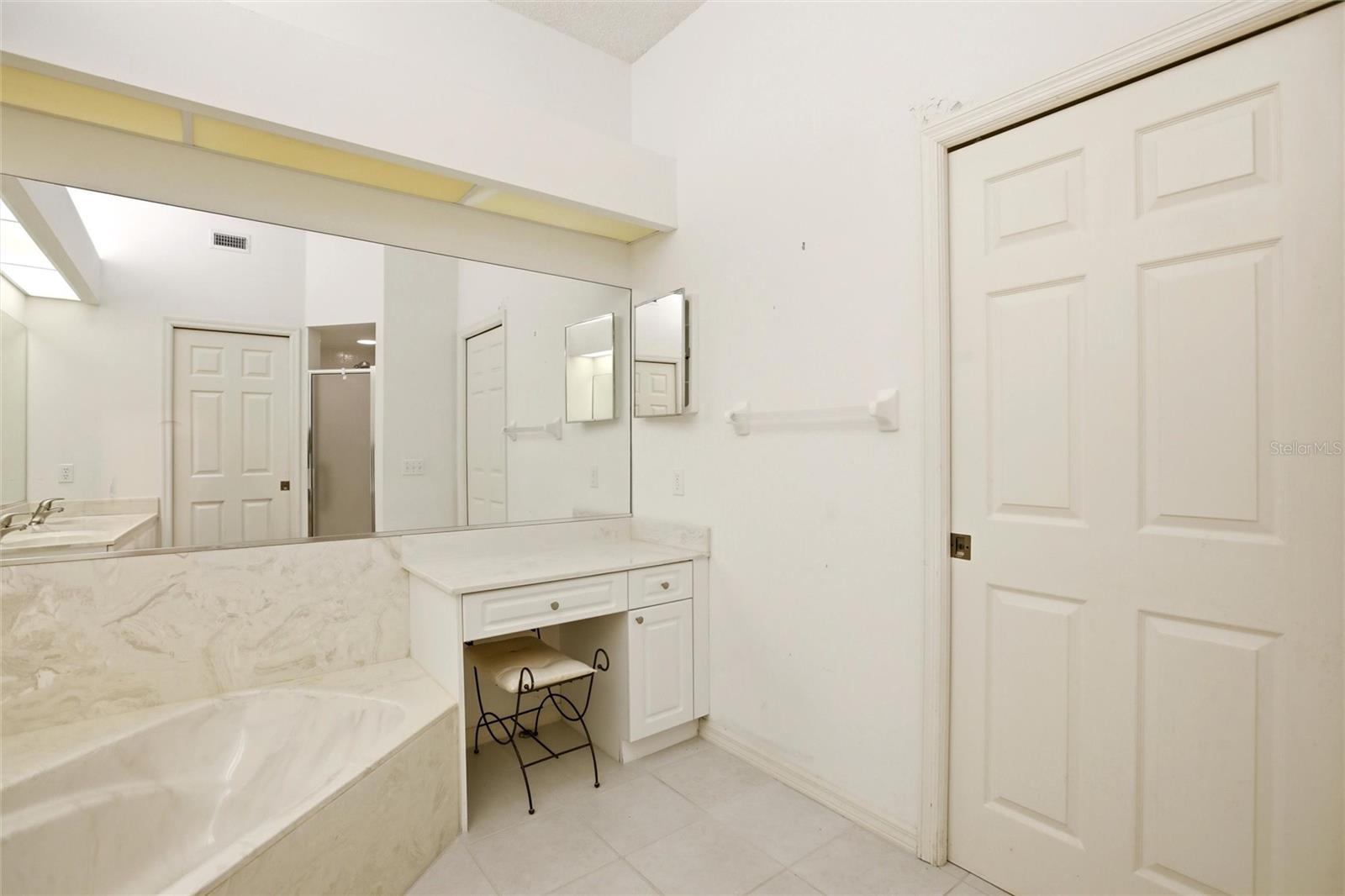 Image 31 of 47 For 5576 Country Club Way 5576