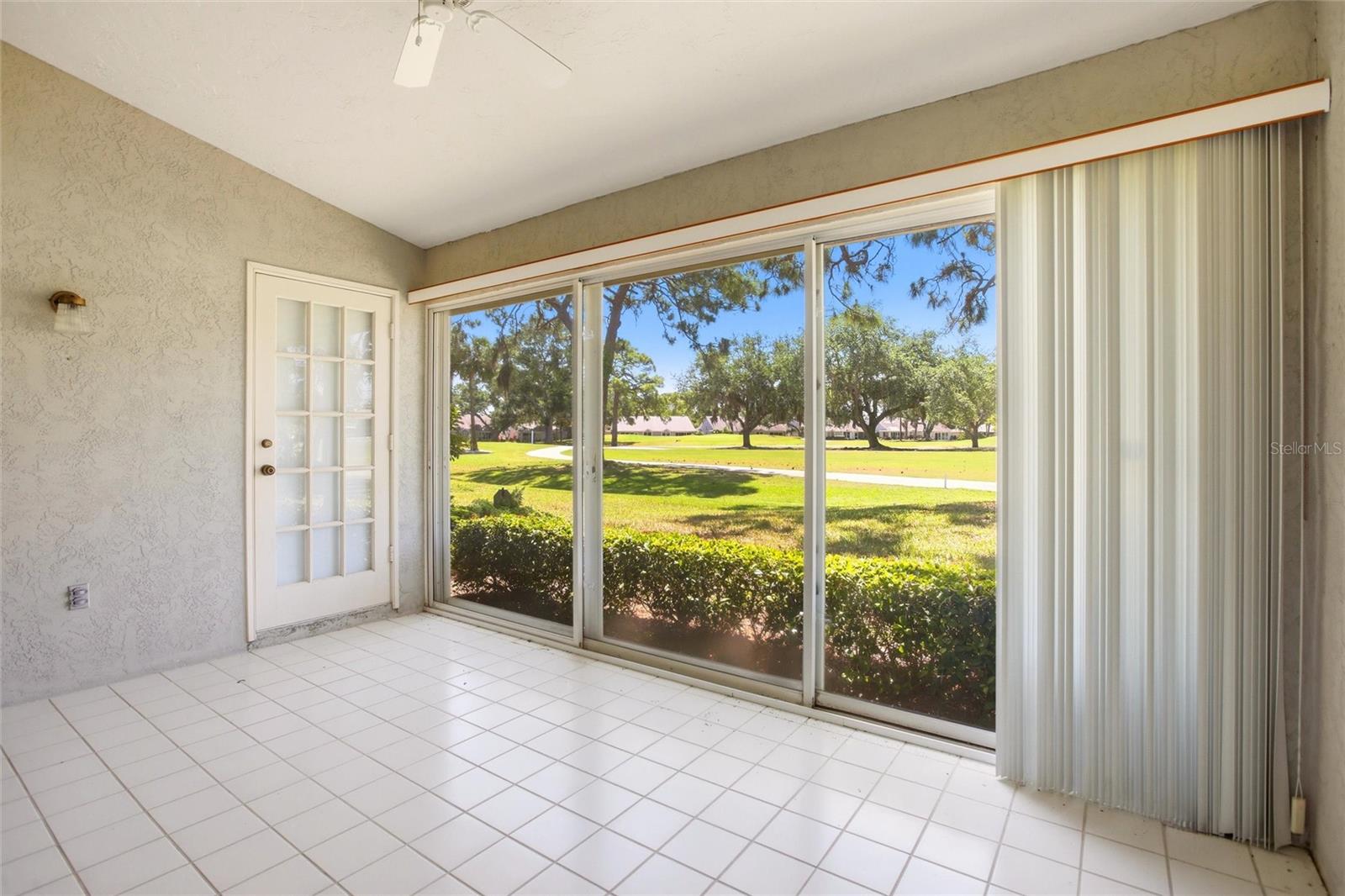 Image 34 of 47 For 5576 Country Club Way 5576