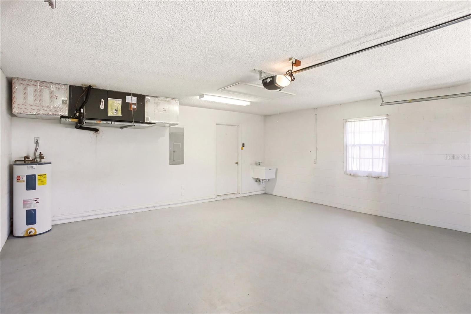 Image 37 of 47 For 5576 Country Club Way 5576