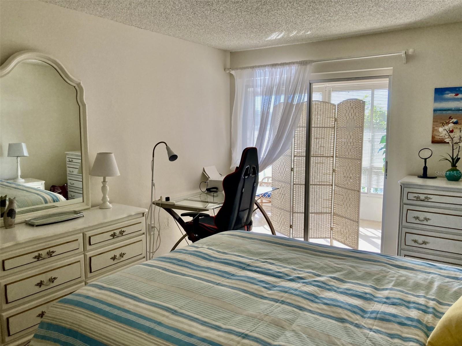 Image 10 of 19 For 304 47th Avenue Drive W 307