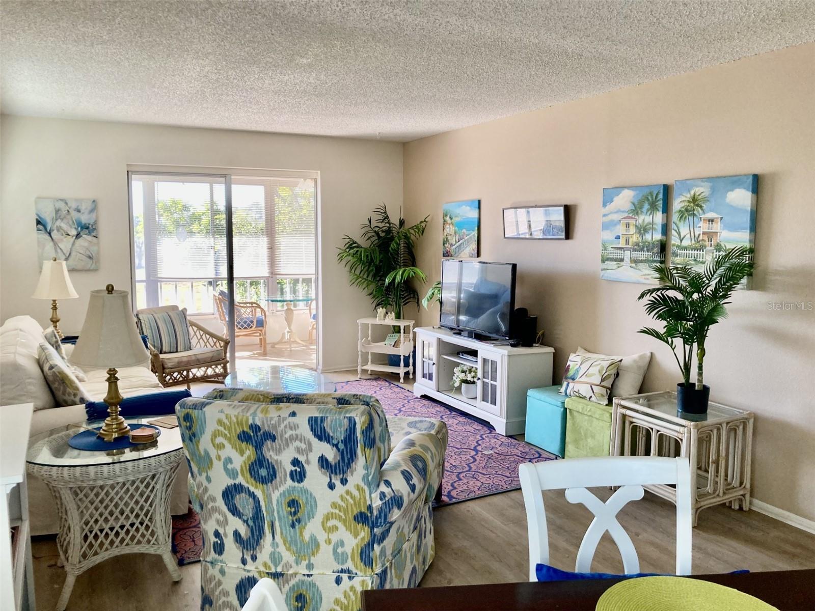 Image 5 of 19 For 304 47th Avenue Drive W 307