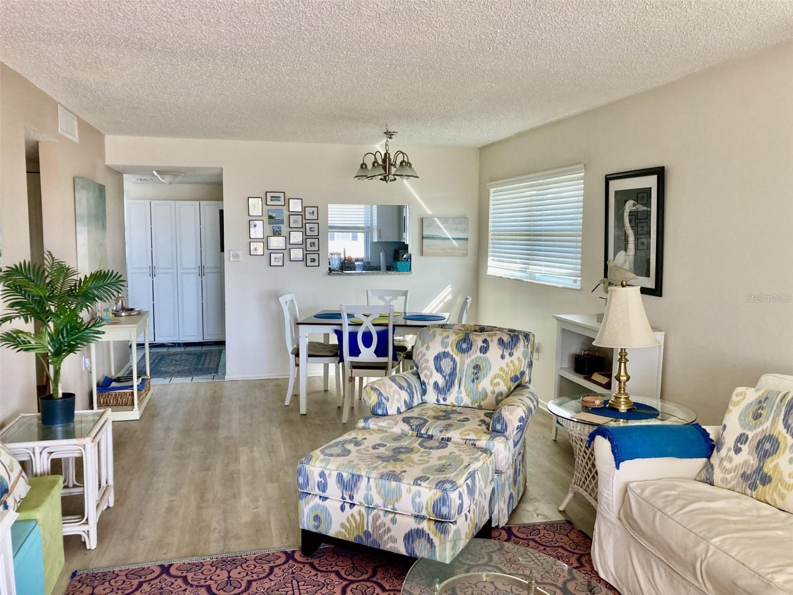 Image 7 of 19 For 304 47th Avenue Drive W 307