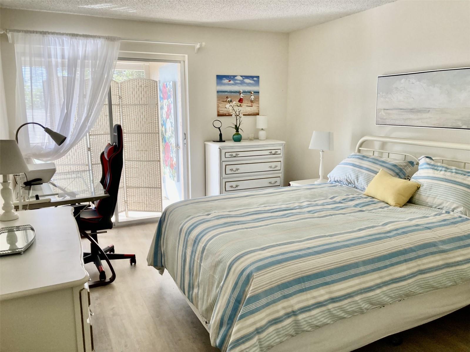 Image 8 of 19 For 304 47th Avenue Drive W 307