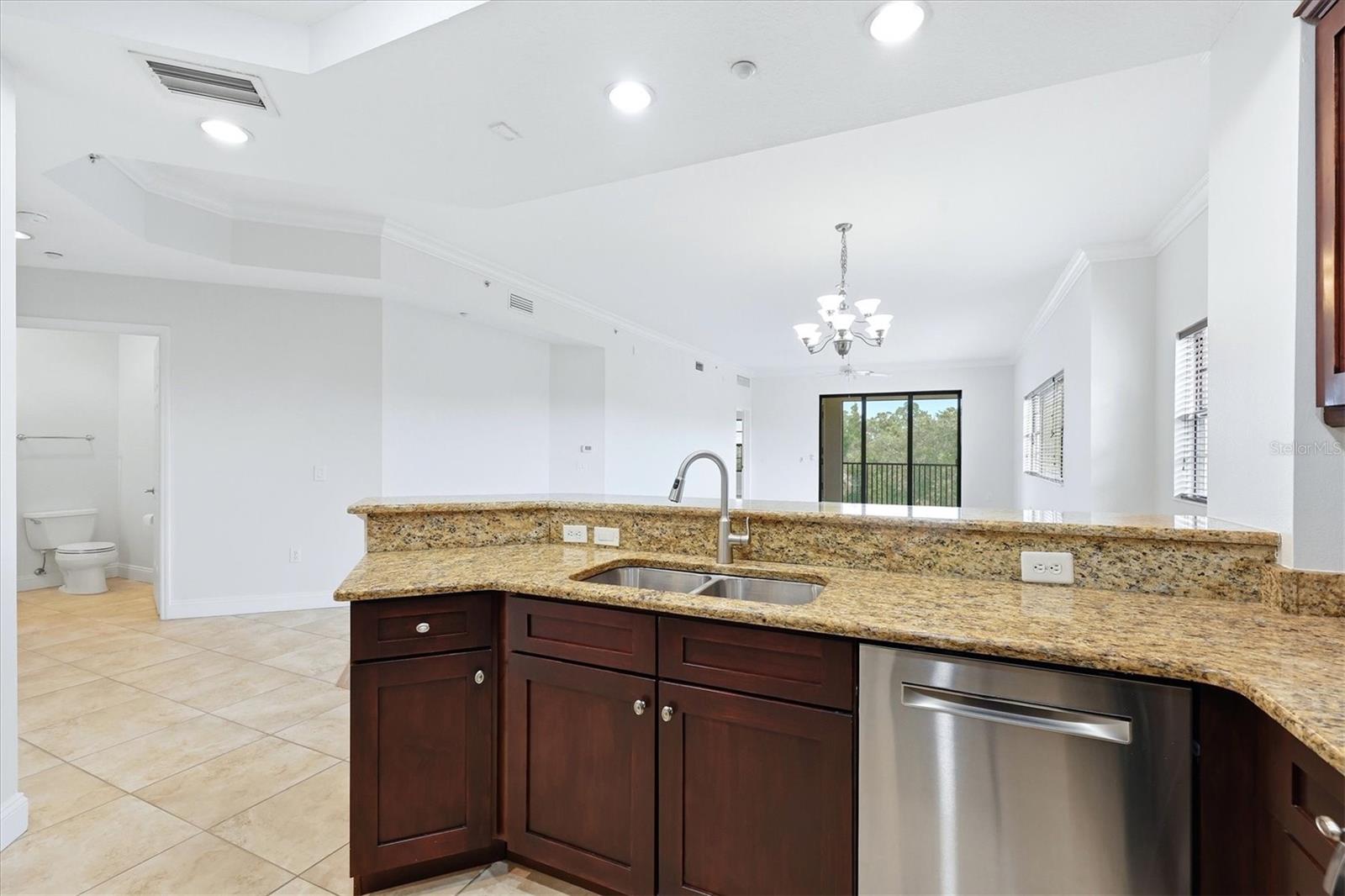 Image 11 of 51 For 7612 Lake Vista Court 308