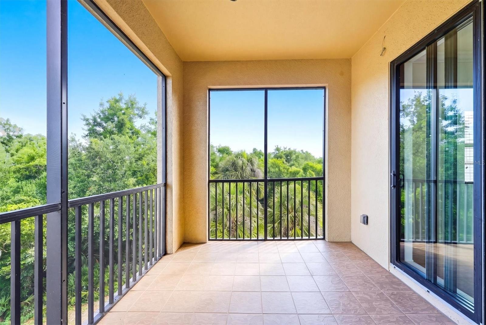 Image 21 of 51 For 7612 Lake Vista Court 308