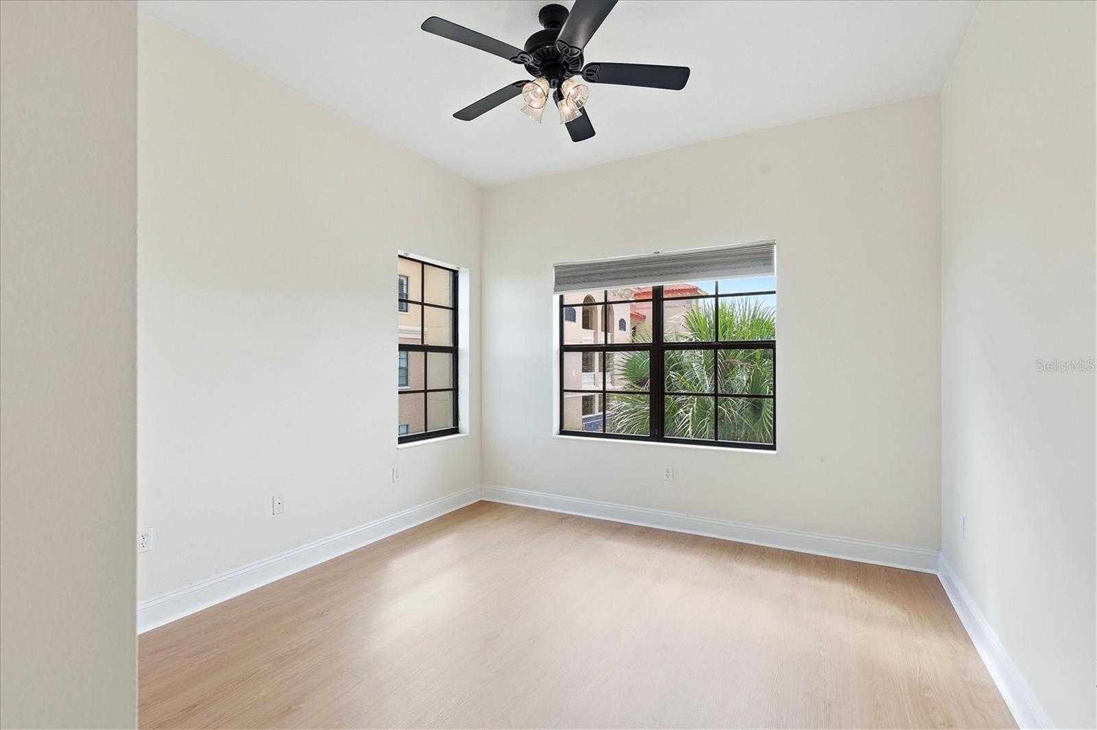 Image 36 of 51 For 7612 Lake Vista Court 308