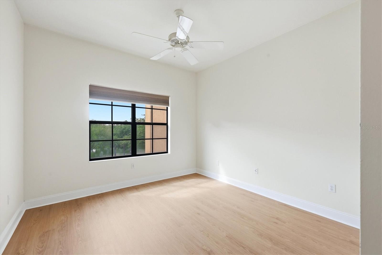 Image 39 of 51 For 7612 Lake Vista Court 308