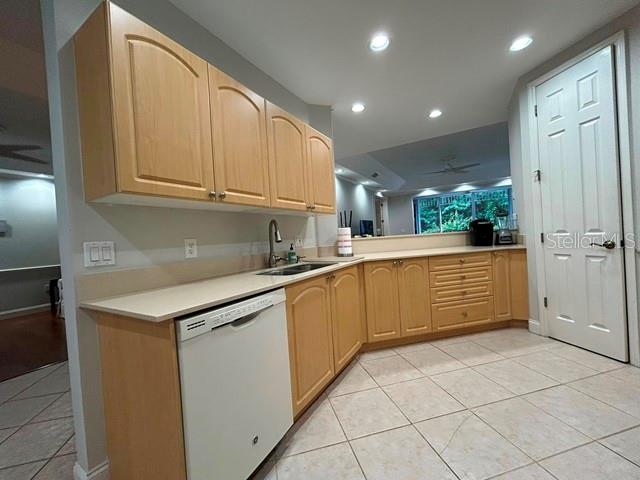 Image 5 of 37 For 3510 54th Drive W 102