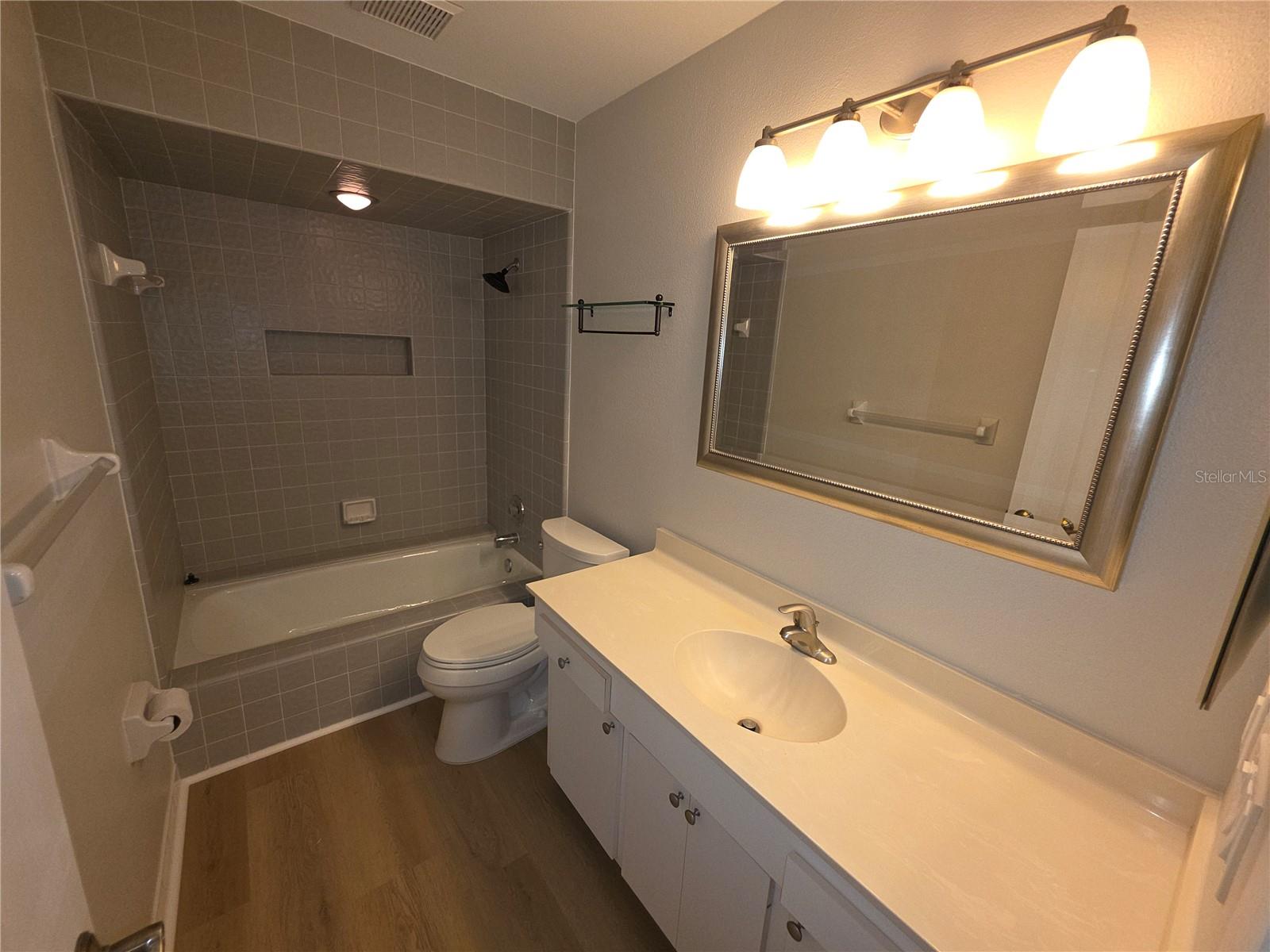 Image 17 of 55 For 7518 4th Avenue W
