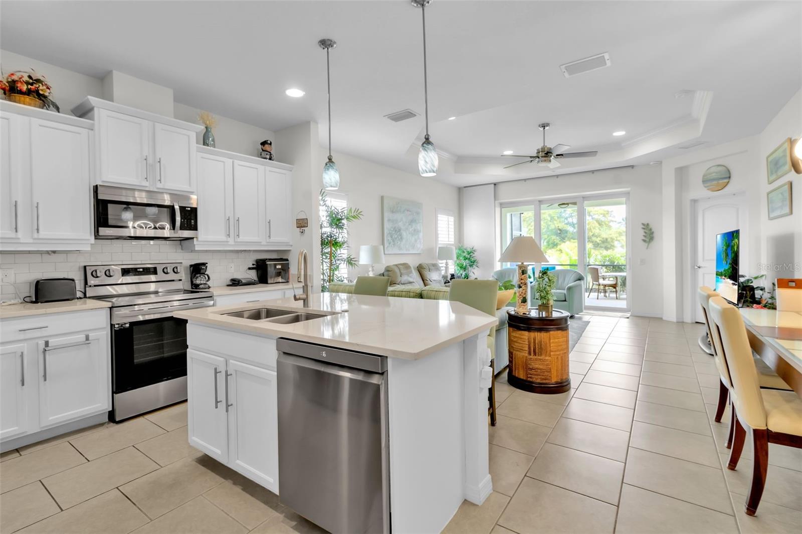 Image 18 of 56 For 7004 Vista Bella Drive