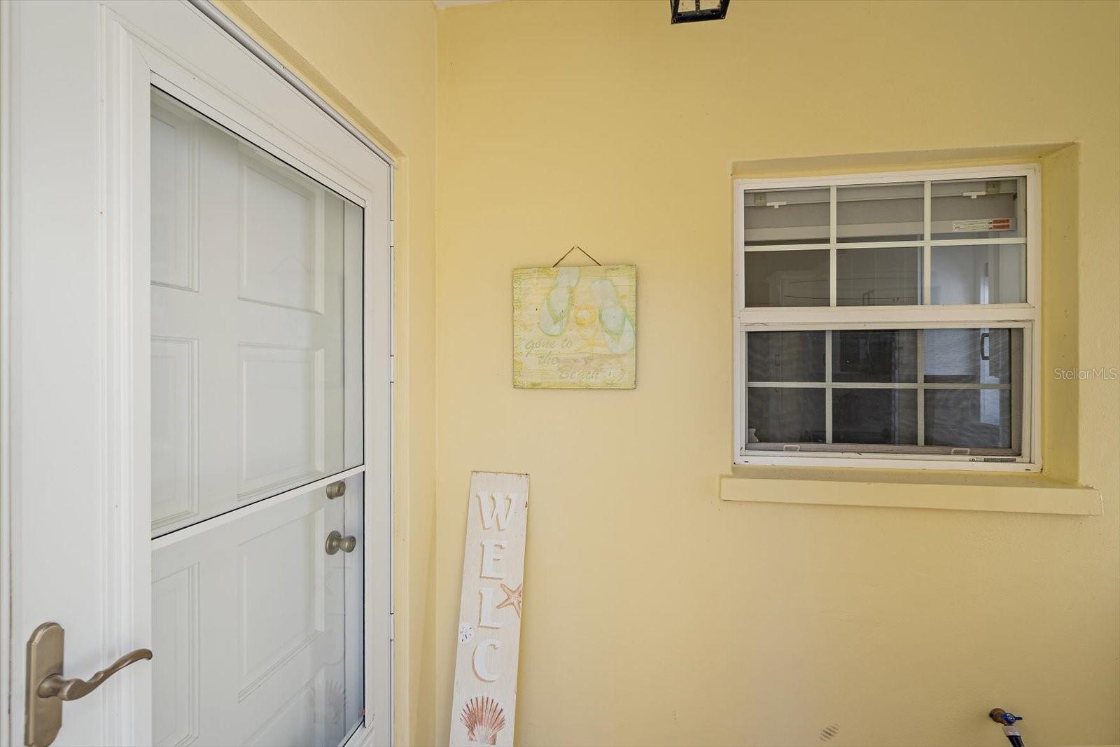 Image 13 of 39 For 5940 Driftwood Avenue 15