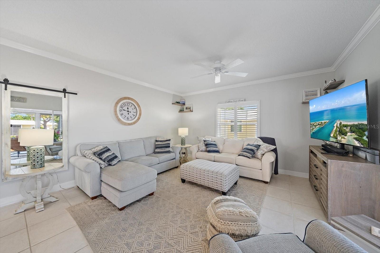 Image 22 of 39 For 5940 Driftwood Avenue 15