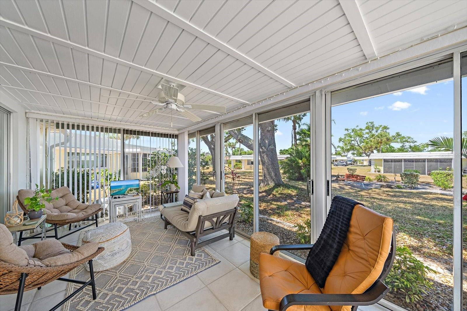 Image 33 of 39 For 5940 Driftwood Avenue 15
