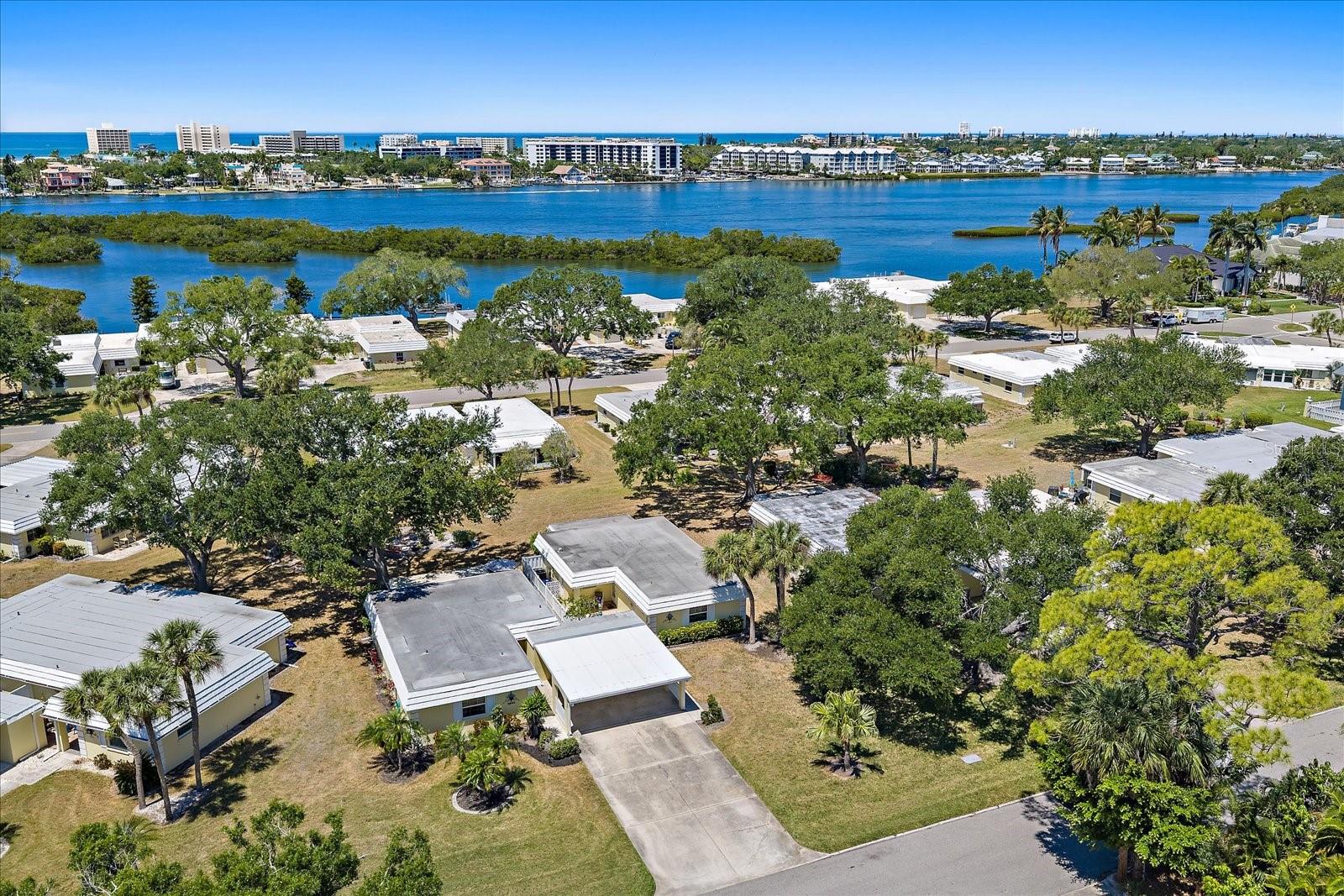 Image 8 of 39 For 5940 Driftwood Avenue 15