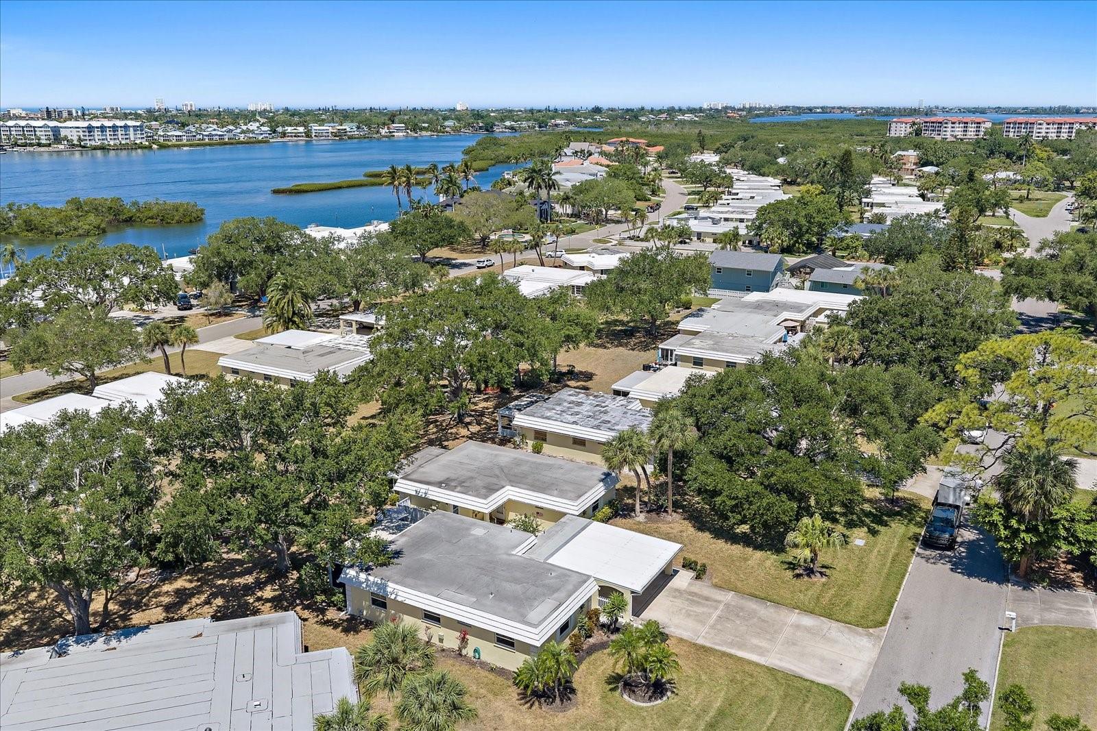 Image 9 of 39 For 5940 Driftwood Avenue 15