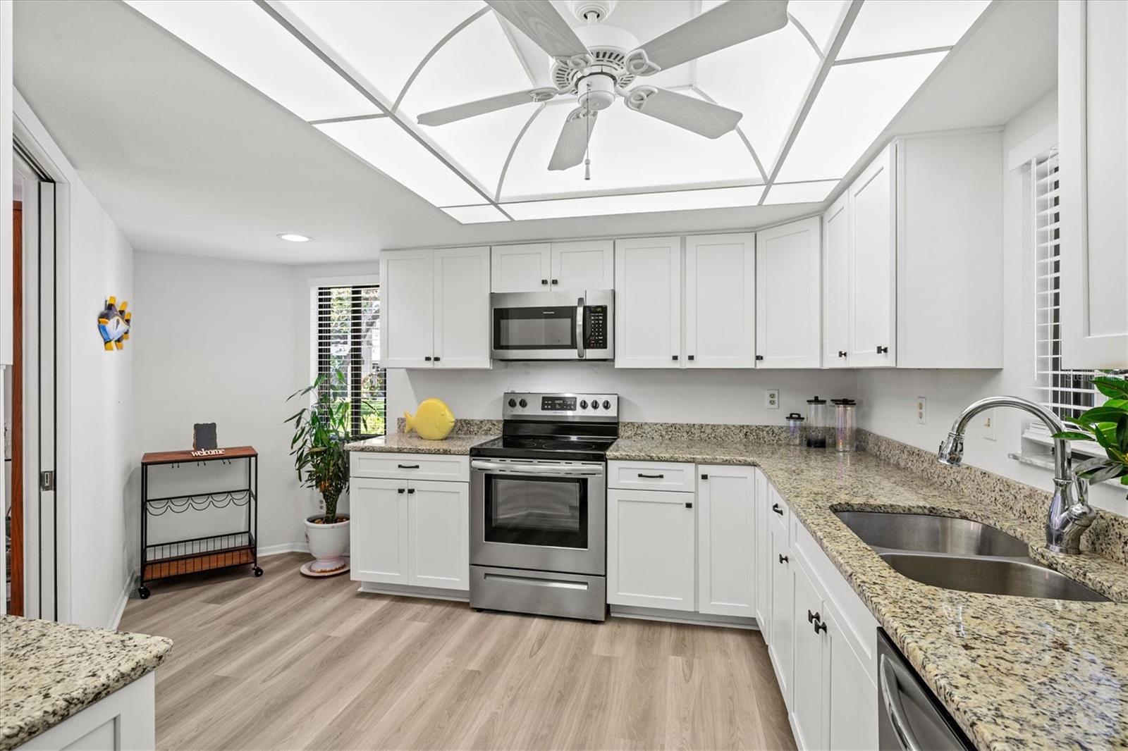 Image 10 of 48 For 792 Capri Isle Blvd  134