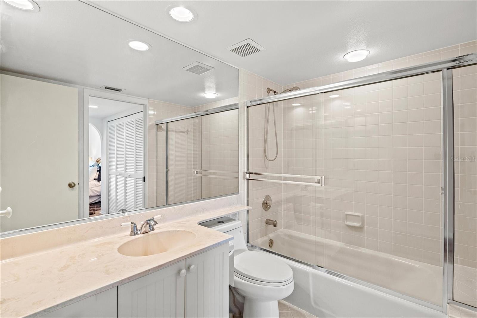 Image 25 of 48 For 792 Capri Isle Blvd  134