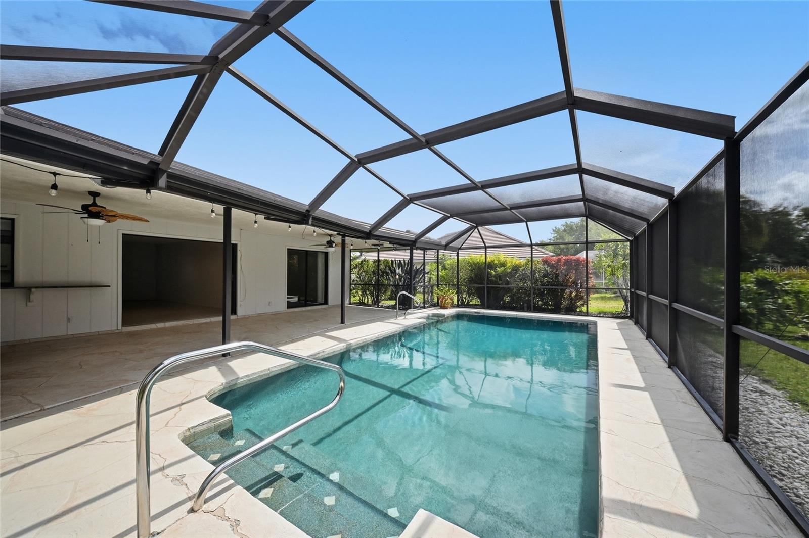 Image 23 of 24 For 450 Rubens Drive E