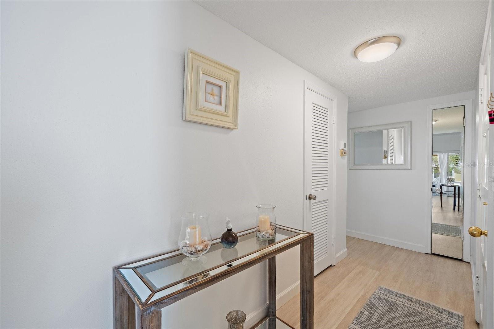 Image 19 of 44 For 5936 Driftwood Avenue 16