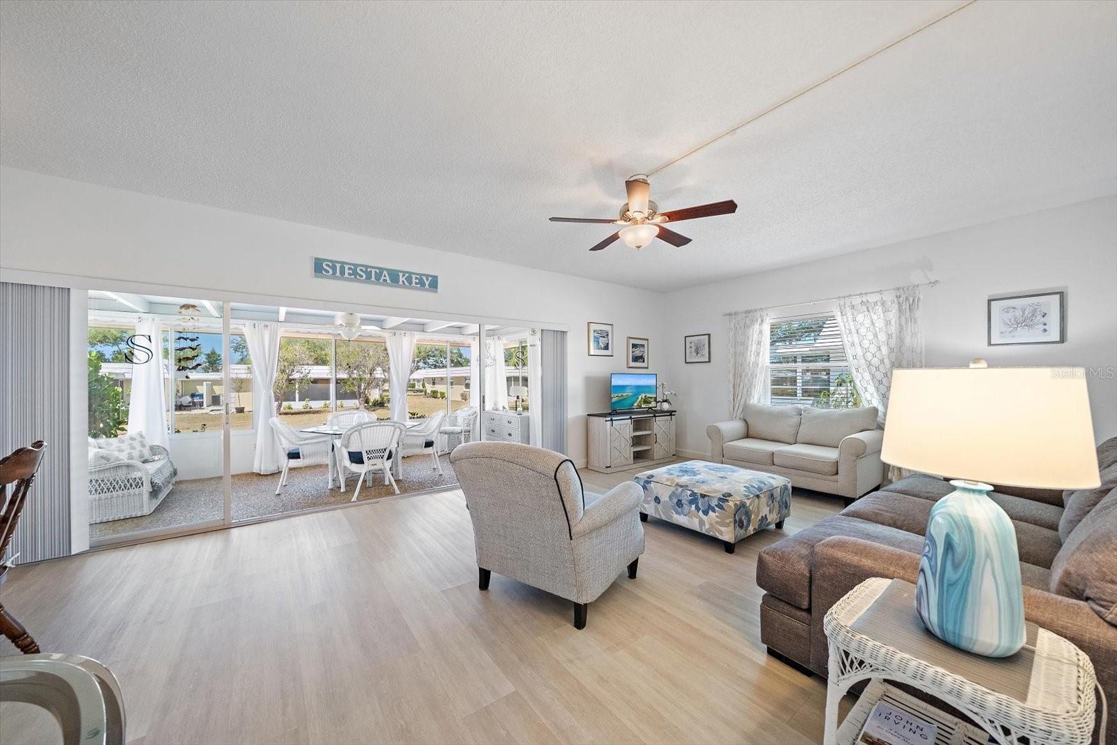 Image 20 of 44 For 5936 Driftwood Avenue 16