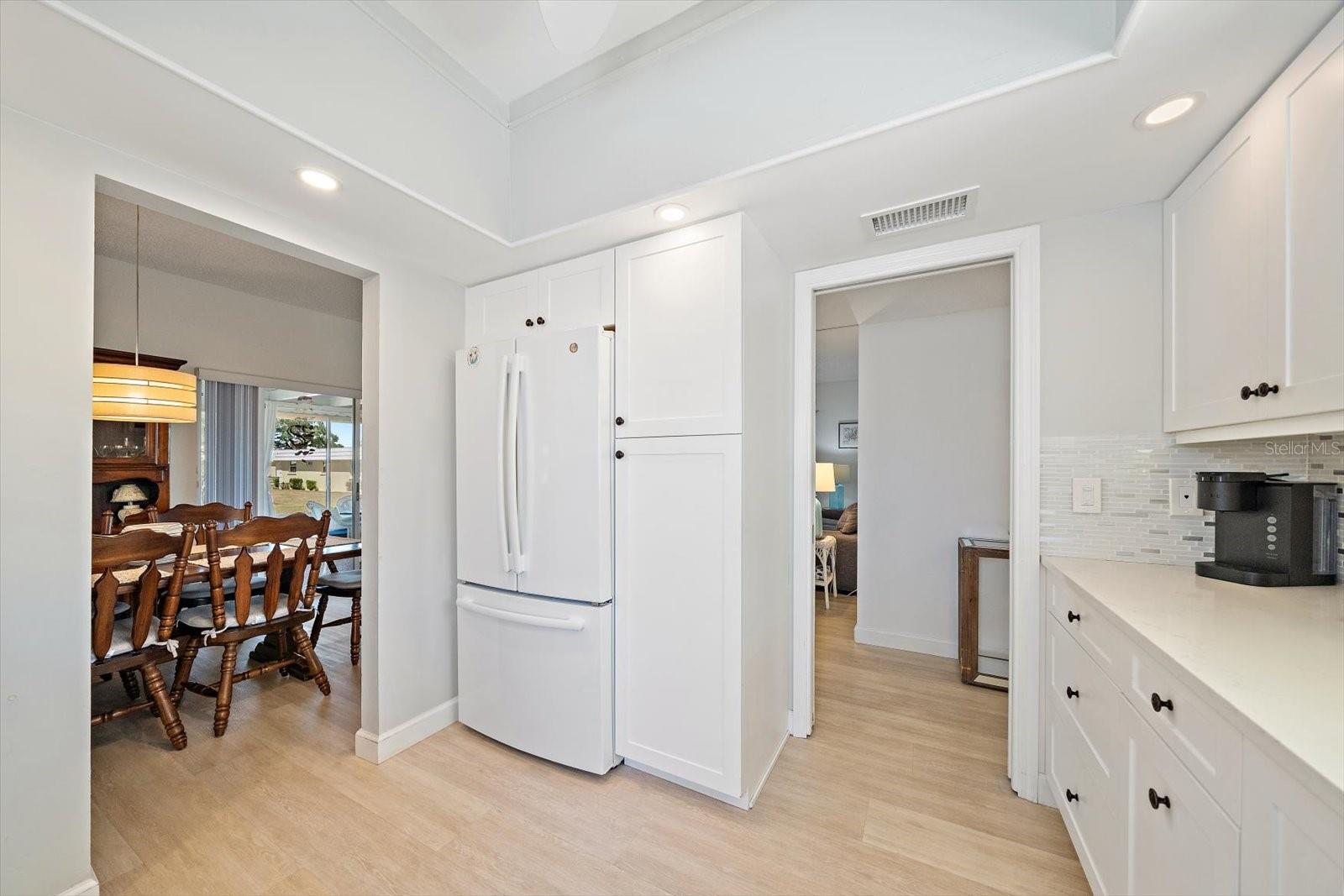 Image 30 of 44 For 5936 Driftwood Avenue 16