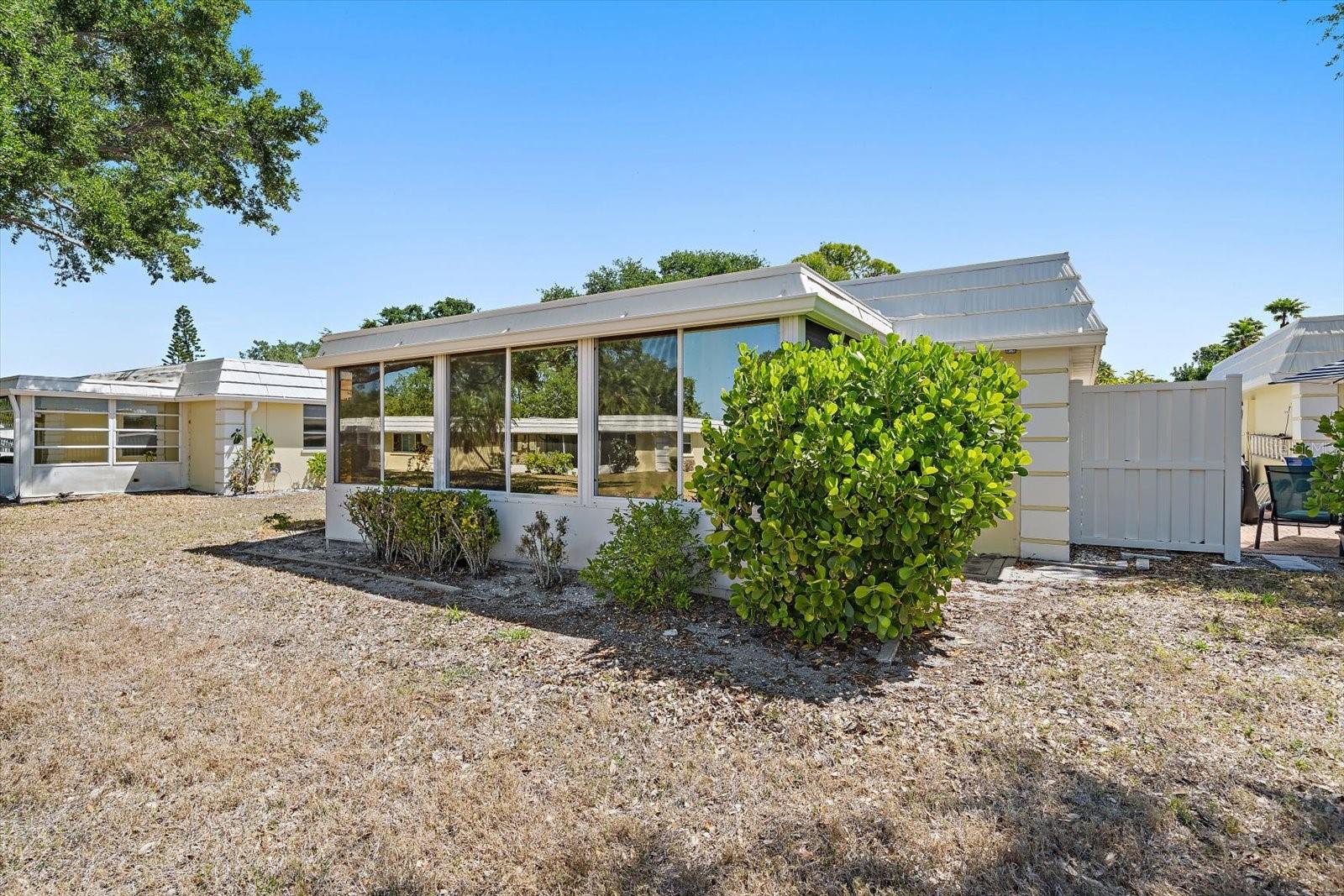 Image 36 of 44 For 5936 Driftwood Avenue 16