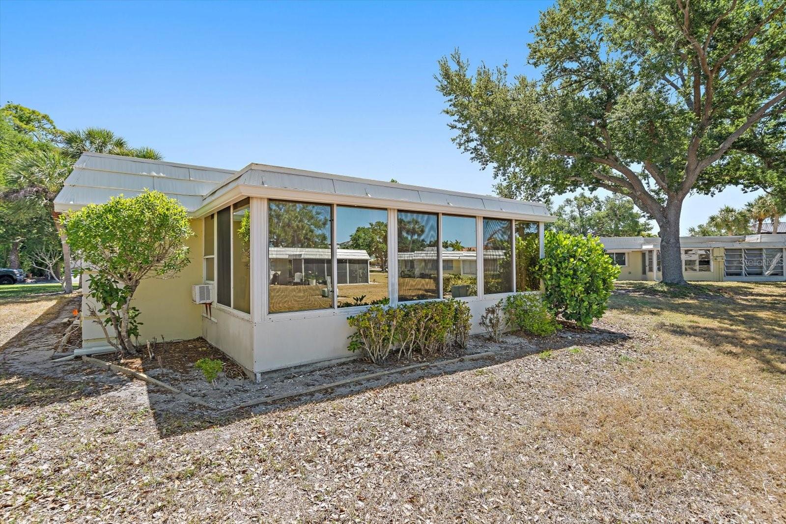 Image 37 of 44 For 5936 Driftwood Avenue 16