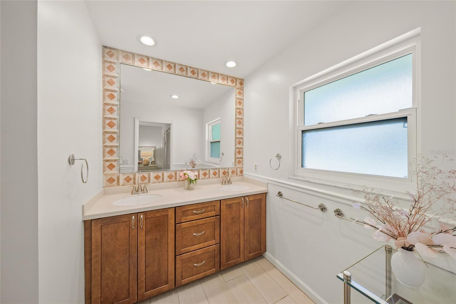 Image 46 of 64 For 6727 Anchor Way
