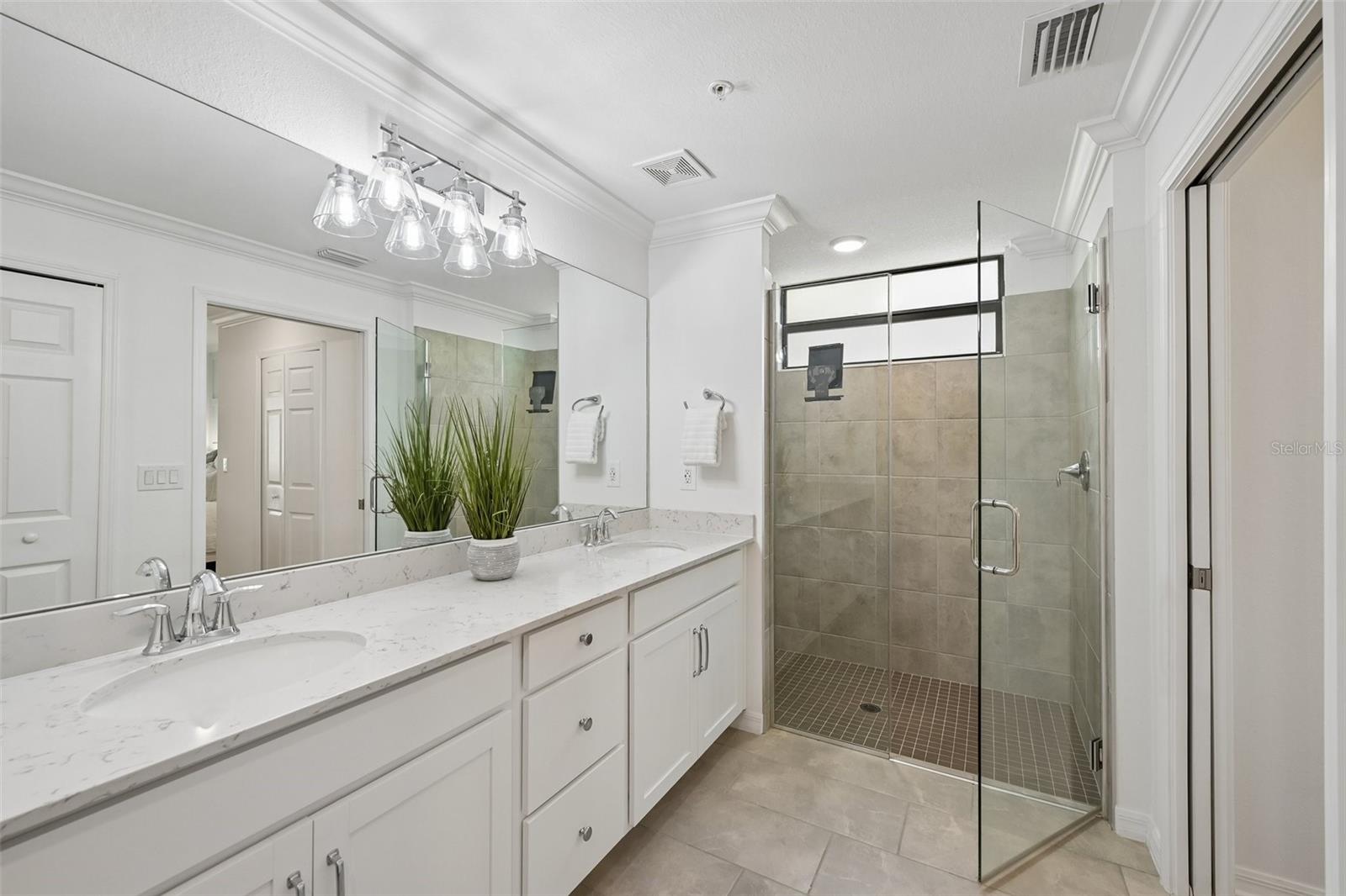 Image 24 of 99 For 5721 Palmer Circle 101