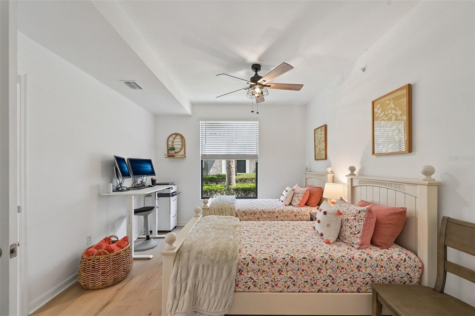 Image 28 of 99 For 5721 Palmer Circle 101