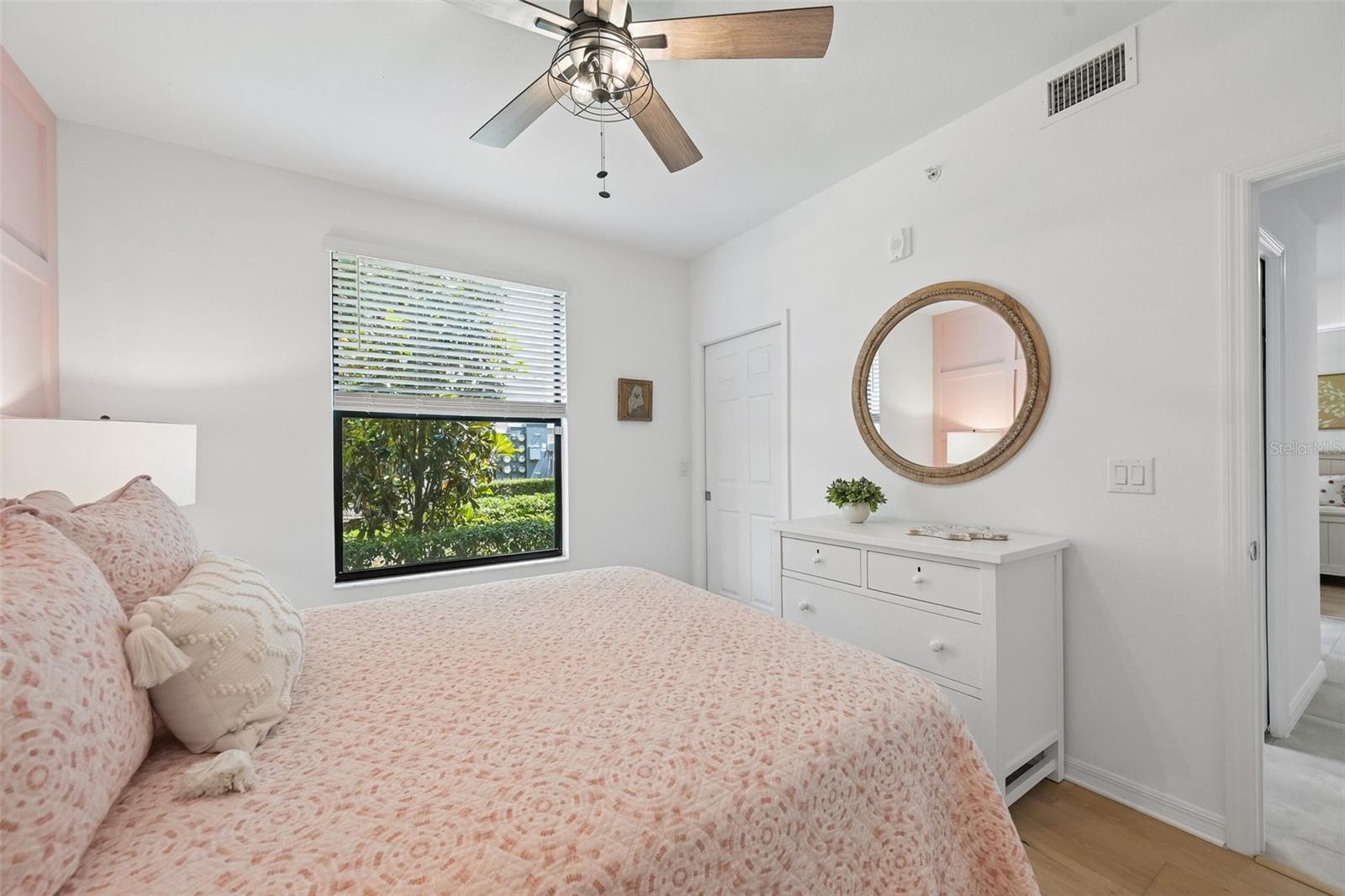 Image 34 of 99 For 5721 Palmer Circle 101