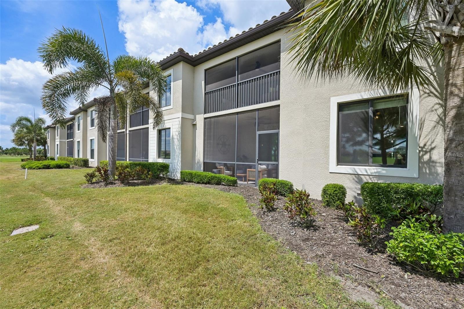 Image 40 of 99 For 5721 Palmer Circle 101