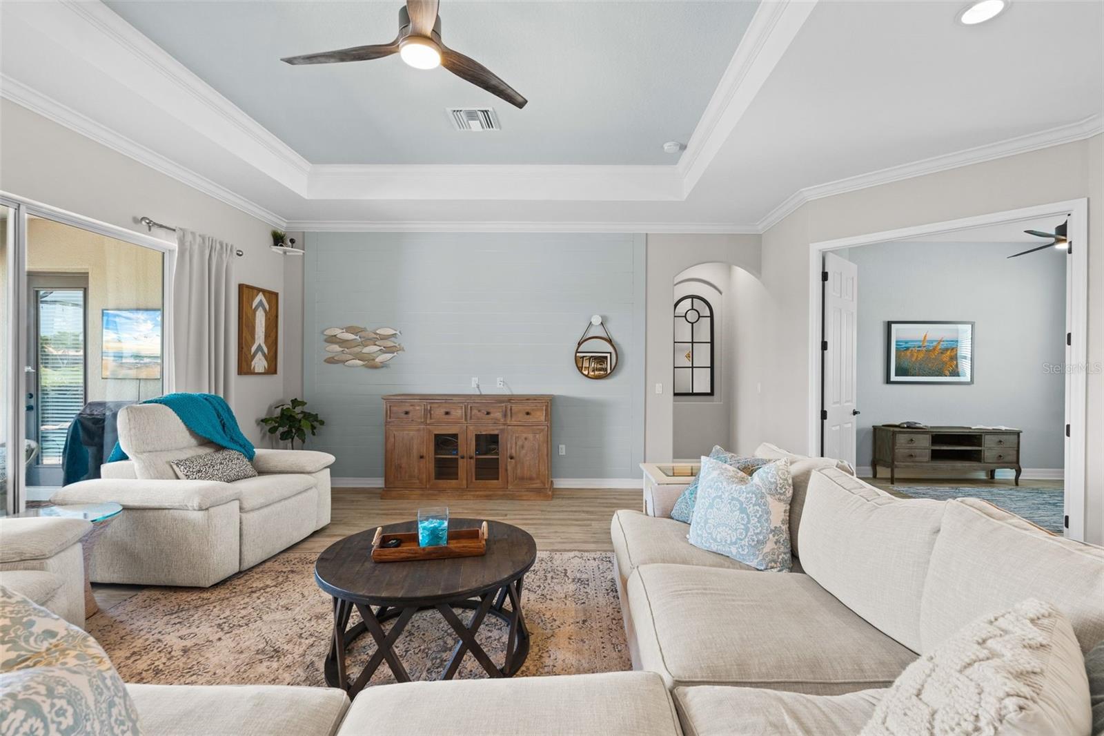Image 10 of 54 For 7913 Heritage Grand Place