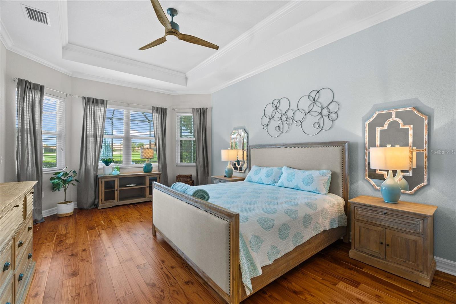 Image 20 of 54 For 7913 Heritage Grand Place