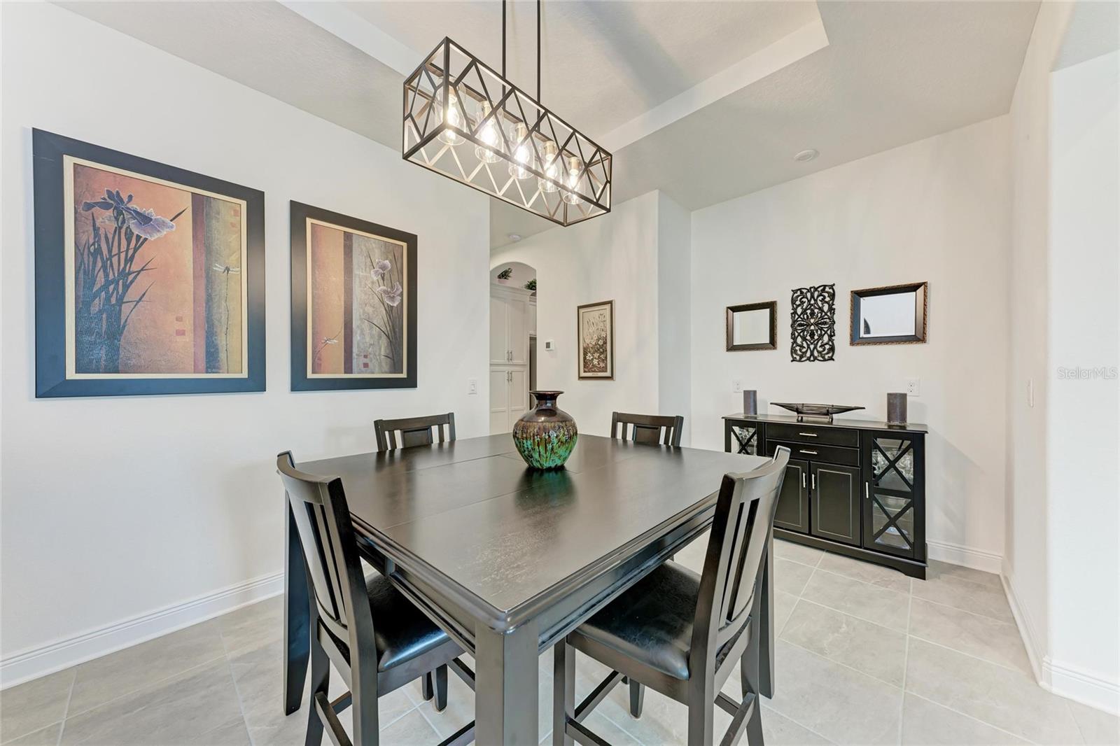 Listing photo id 15 for 5811 Campina Place