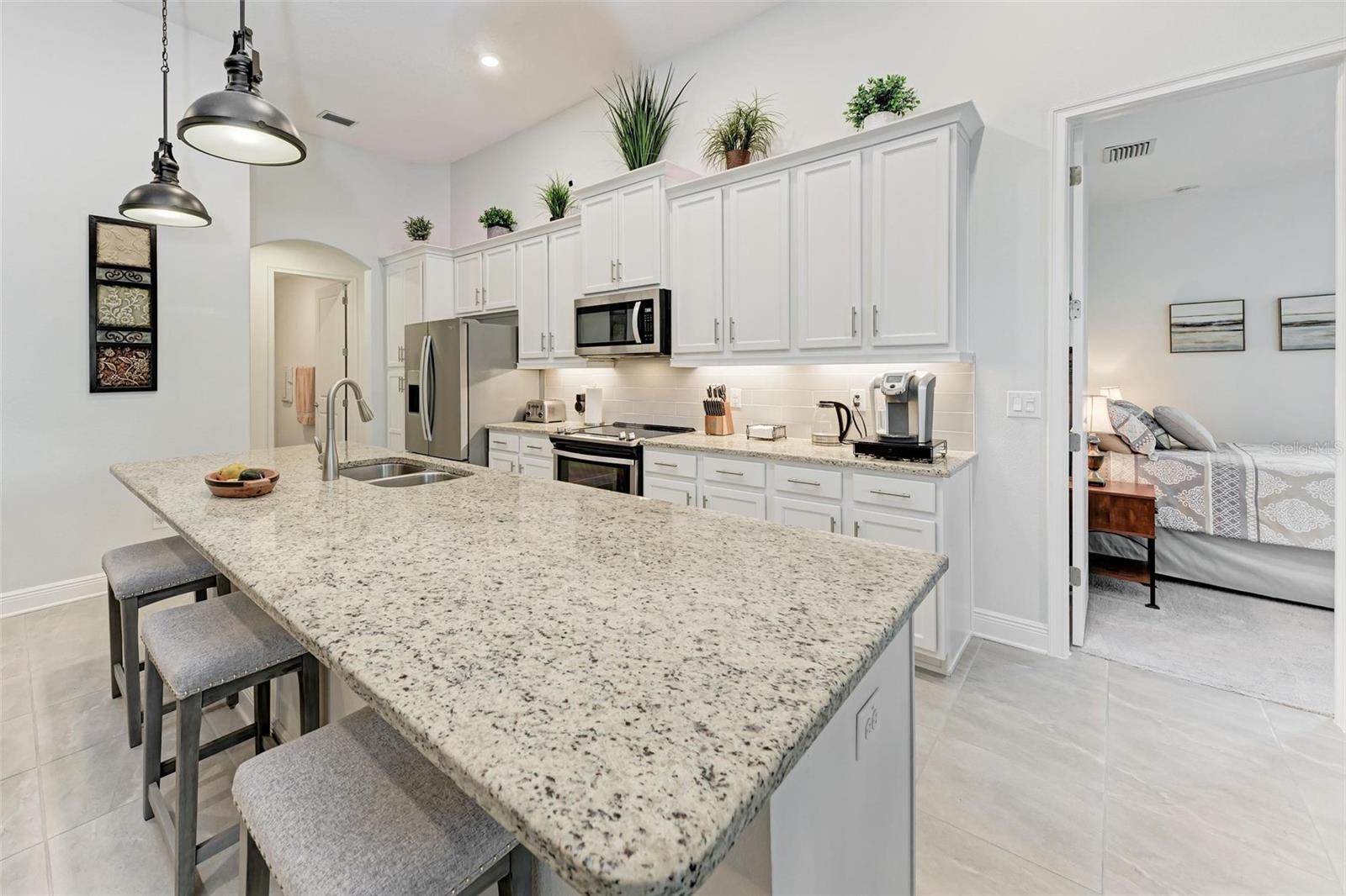Listing photo id 19 for 5811 Campina Place