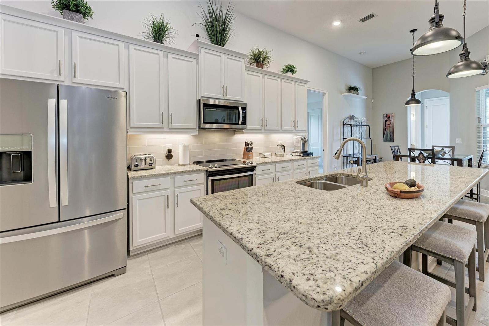 Listing photo id 23 for 5811 Campina Place