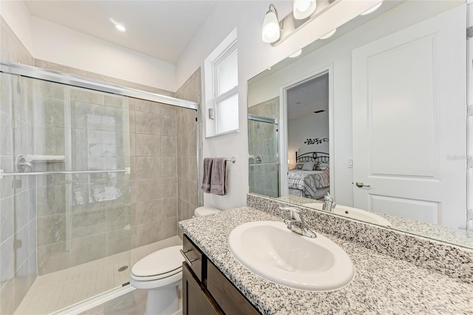 Listing photo id 40 for 5811 Campina Place