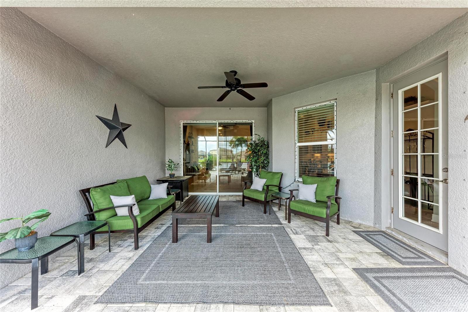 Listing photo id 43 for 5811 Campina Place