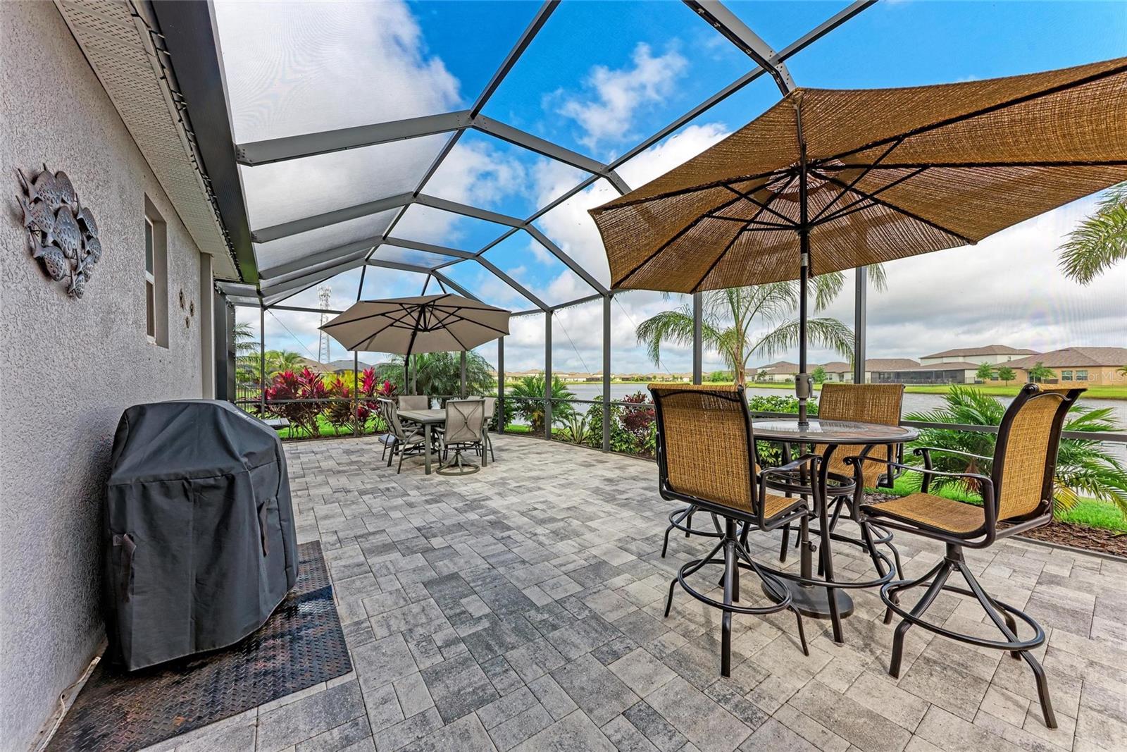Listing photo id 47 for 5811 Campina Place